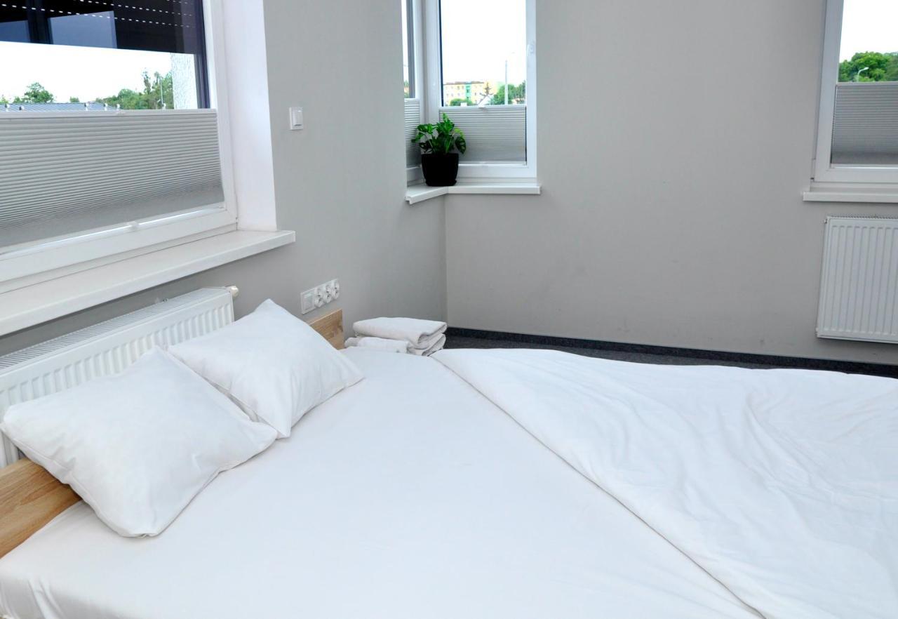 Pokoje, Apartamenty, Restauracja Marcus Oborniki Bagian luar foto